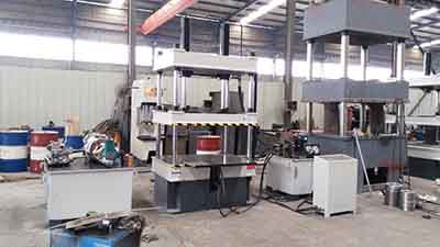 63����������С��Һ���C