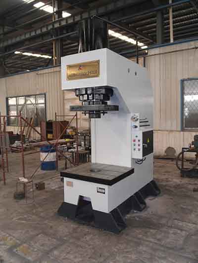 315t單柱液壓機(jī)