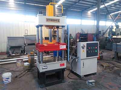 63��С����������Һ���C(j��)